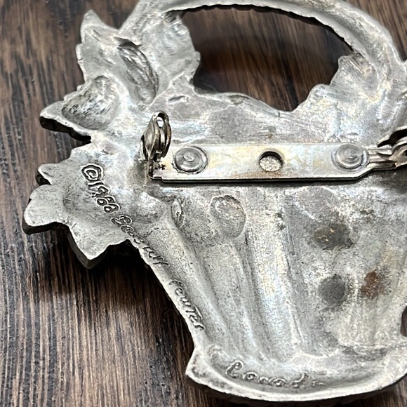 Pewter Beautiful Flower Basket Brooch Signed 1988 Seagull Vintage - Picture 13 of 13